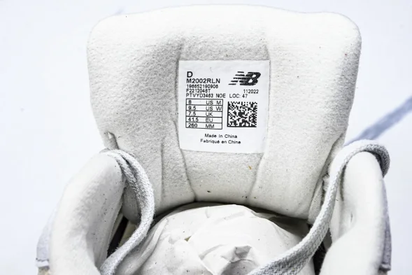 New Balance 2002R M2002RLN 