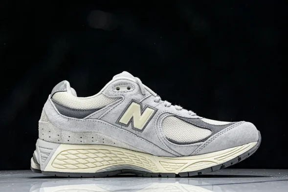 New Balance 2002R M2002RLN 