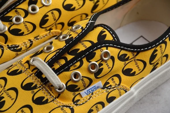 Vans X MOONEYES Authentic 44 DX VN0A5KX4AVQ 
