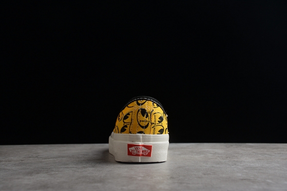 Vans X MOONEYES Authentic 44 DX VN0A5KX4AVQ 