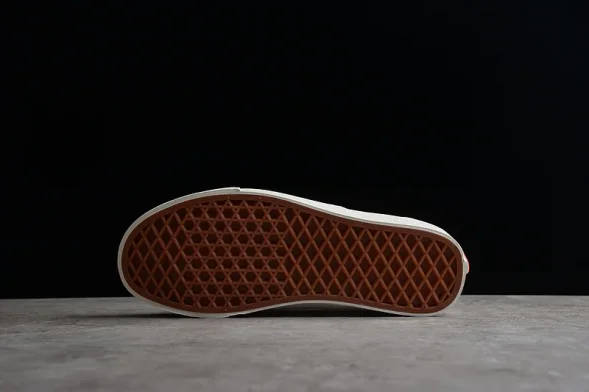 Vans X MOONEYES Authentic 44 DX VN0A5KX4AVQ 