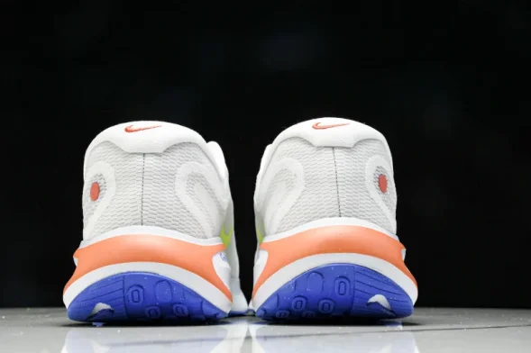 Nike Journey Run HJ9290-085 
