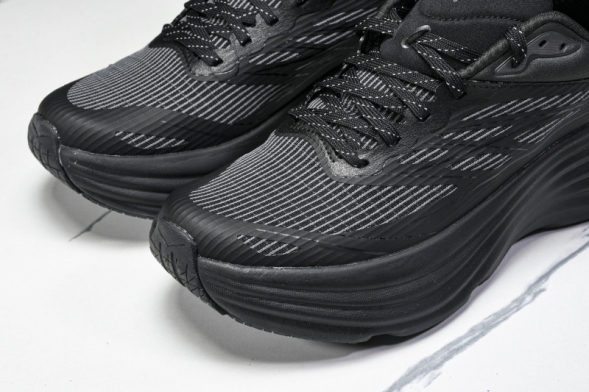 HOKA Bondi 8 1155391 BBLC 
