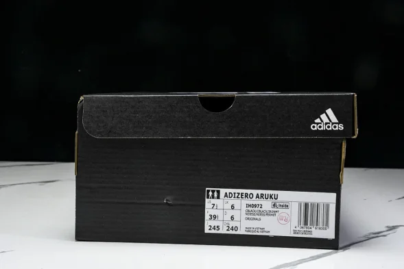 Adidas Adizero Aruku 