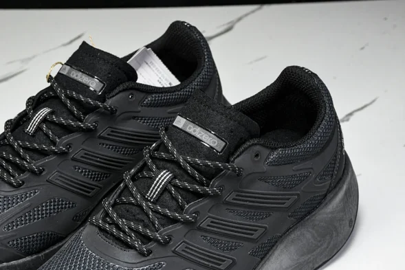 Adidas Adizero Aruku 