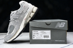 New Balance 2002R M2002RDM