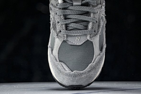 New Balance 2002R M2002RDM 