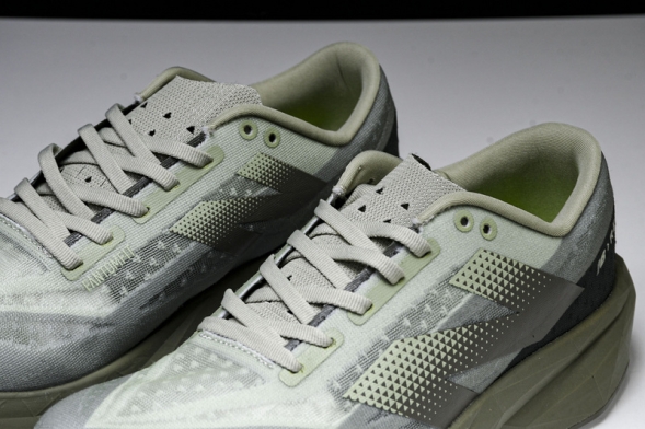 New Balance FuelCell Rebel V4 MFCXLF4 