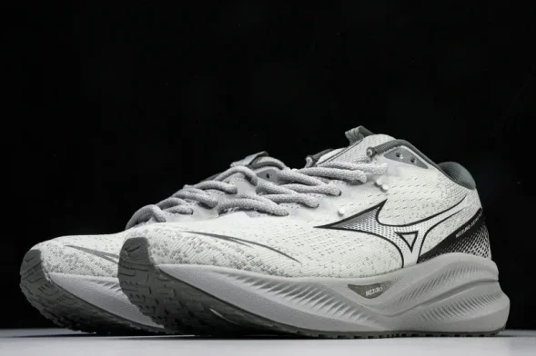Mizuno Astro Plus D1GH240111 