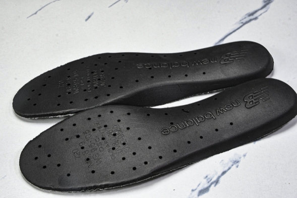 New Balance 2002R ML2002RE 