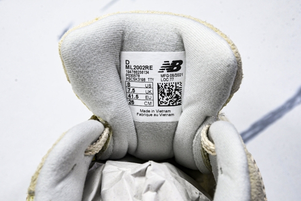 New Balance 2002R ML2002RE 