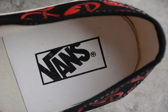 Vans X MOONEYES Authentic 44 DX VN0A5KX4AVO 