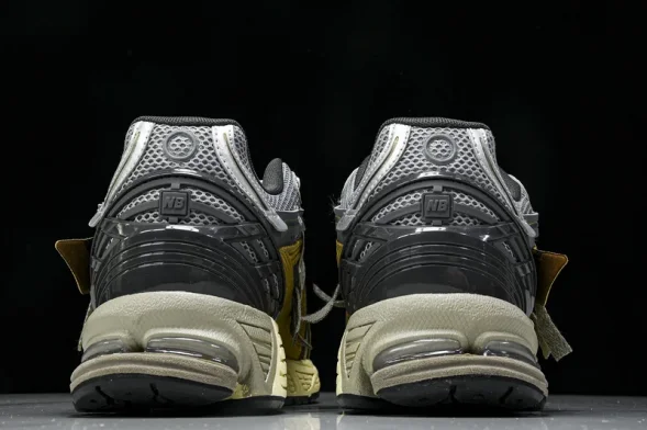 New Balance 1906 U1906AA 