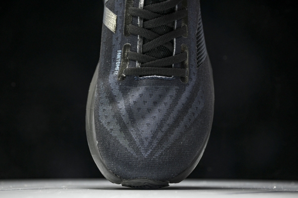 New Balance FuelCell Rebel V4 MFCXLB4  