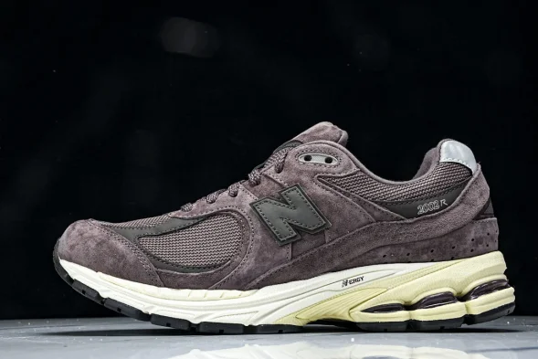 New Balance 2002R M2002RCD 
