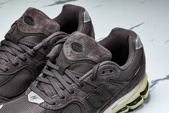 New Balance 2002R M2002RCD 