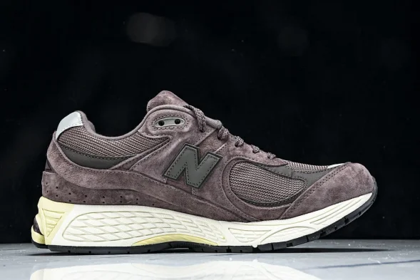New Balance 2002R M2002RCD 