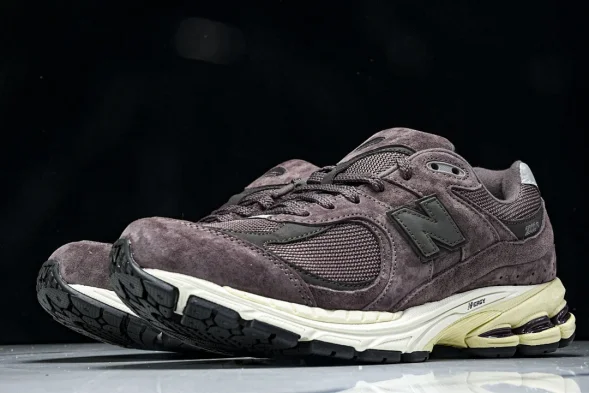 New Balance 2002R M2002RCD 
