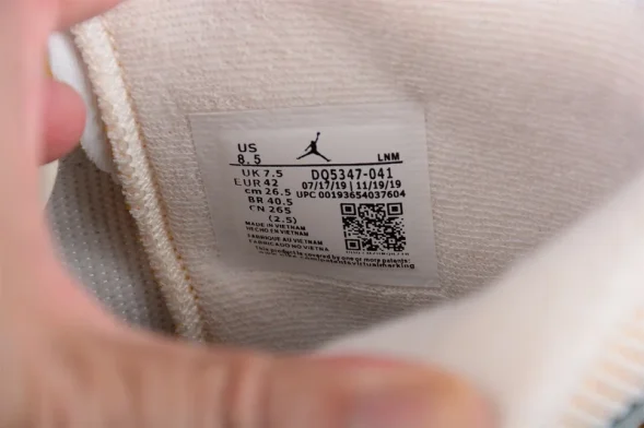 Nike Air Jordan Legacy 312 high. DQ5347-041 