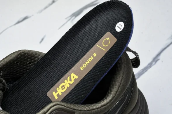 HOKA Bondi 8 1155391 UBR 
