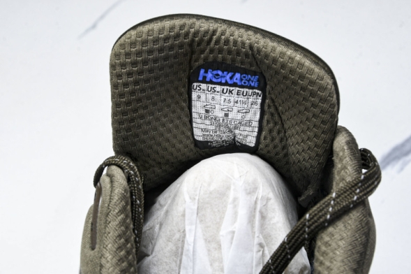 HOKA Bondi 8 1155391 UBR 