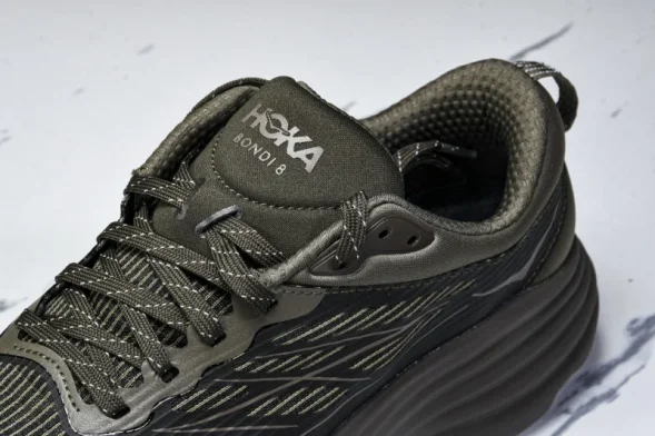 HOKA Bondi 8 1155391 UBR 
