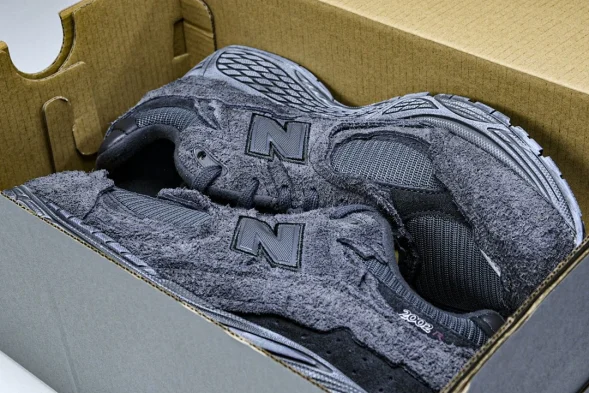 New Balance 2002R M2002RDB 