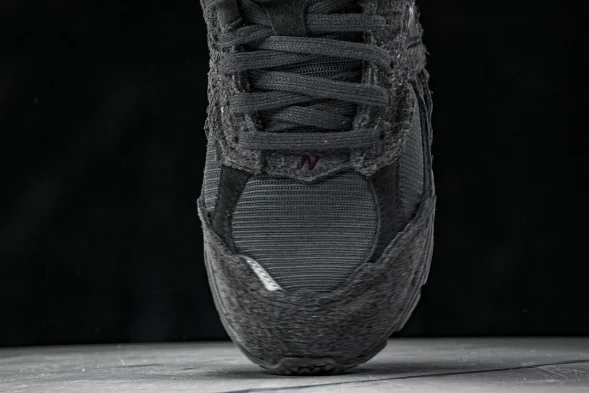 New Balance 2002R M2002RDB 