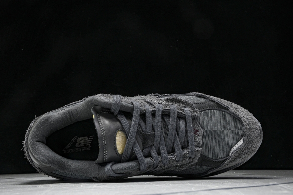 New Balance 2002R M2002RDB 