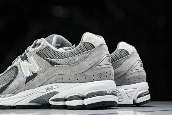 New Balance 2002R M2002RST  