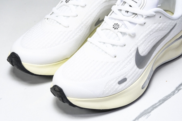 Nike Journey Run FNO228 104 