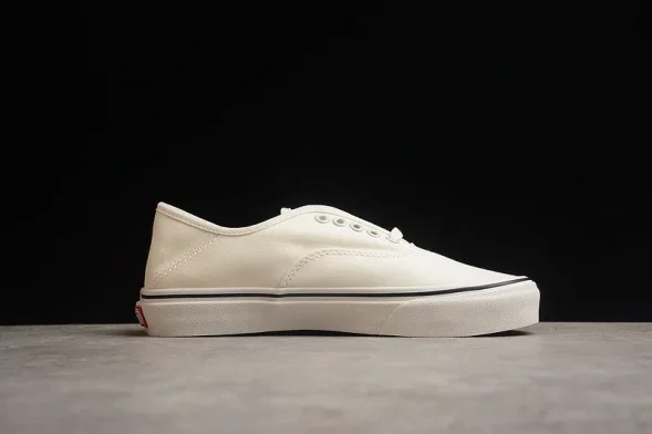 Vans Authentic 44 DX VR3 VN0A4BX5YQ1 