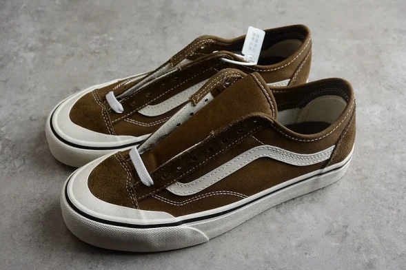 Vans Style 36 Decon VN0A5HYRB9A 