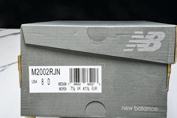 New Balance 2002R M2002RJN 
