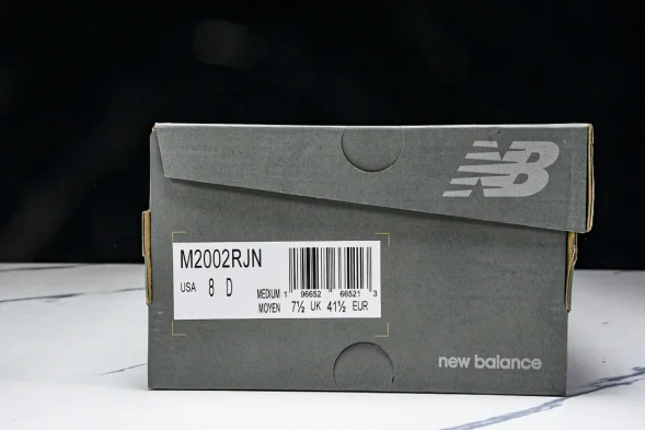 New Balance 2002R M2002RJN 