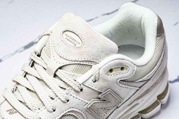 New Balance 2002R M2002RJN 