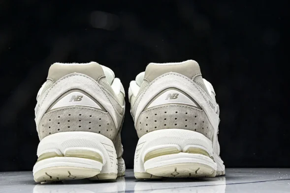 New Balance 2002R M2002RJN 