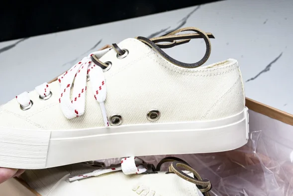 Miu Miu Calzature Uomo Garara group 