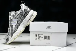 New Balance 1906  M1906RBT