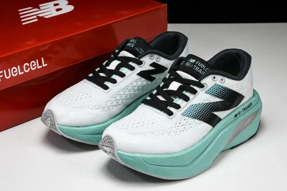 New Balance FuelCell Rebel V4 MFCXLK3 