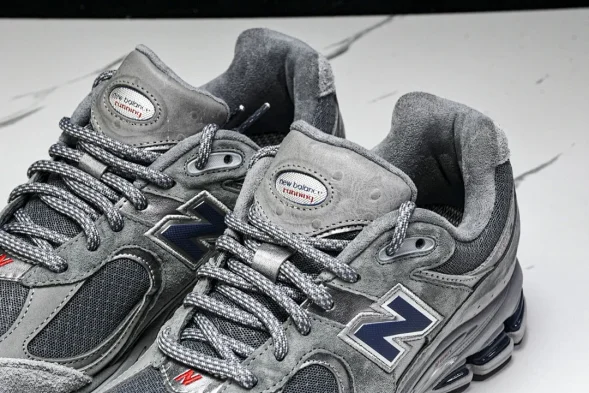 New Balance 2002R M2002RHG 