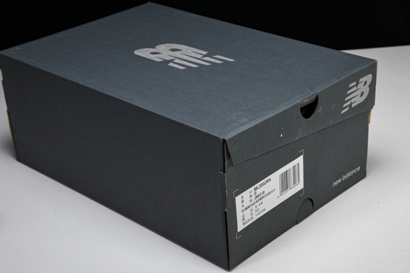 New Balance 2002R ML2002RA 