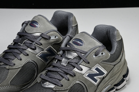 New Balance 2002R ML2002RA 