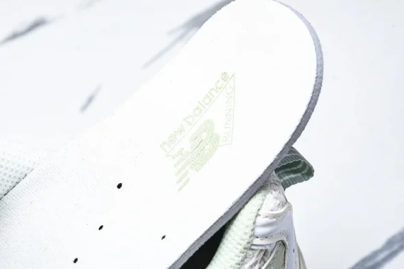 New Balance 530 MR530ZO 