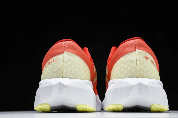 New Balance FuelCell Rebel V4 WFCXLR4 