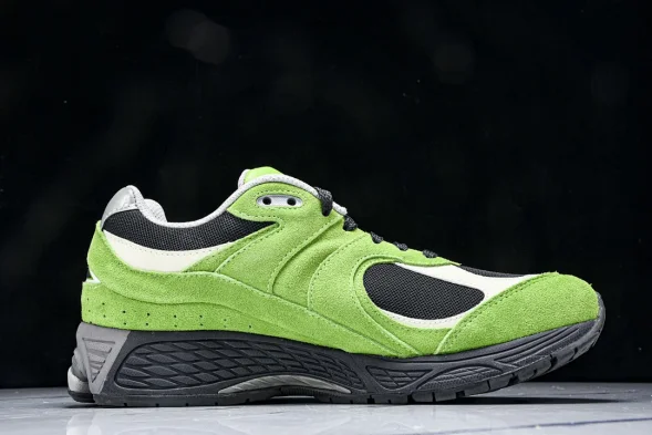 New Balance 2002R M2002RGZ 