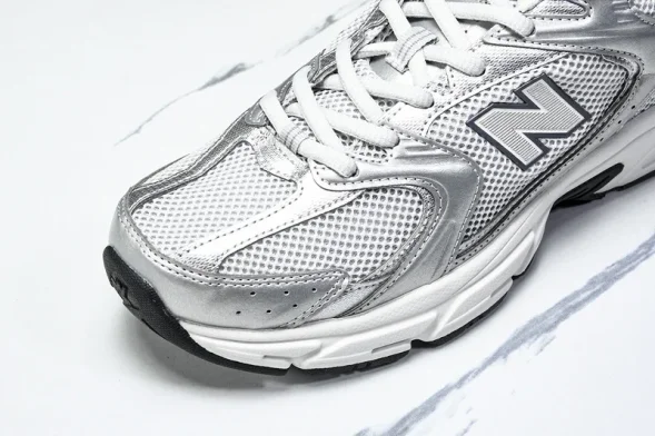 New Balance 530 MR530LG  