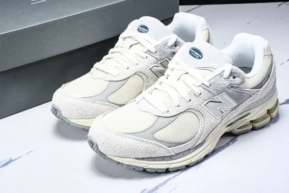 New Balance 2002R I2002REK 