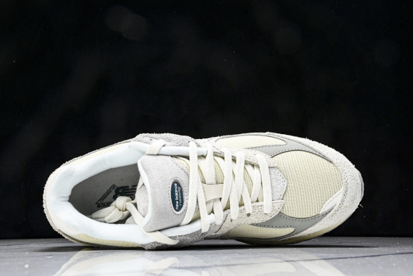 New Balance 2002R I2002REK 