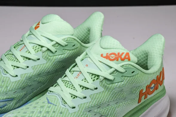 Hoka Clifton 9 1132210 ZLGL 